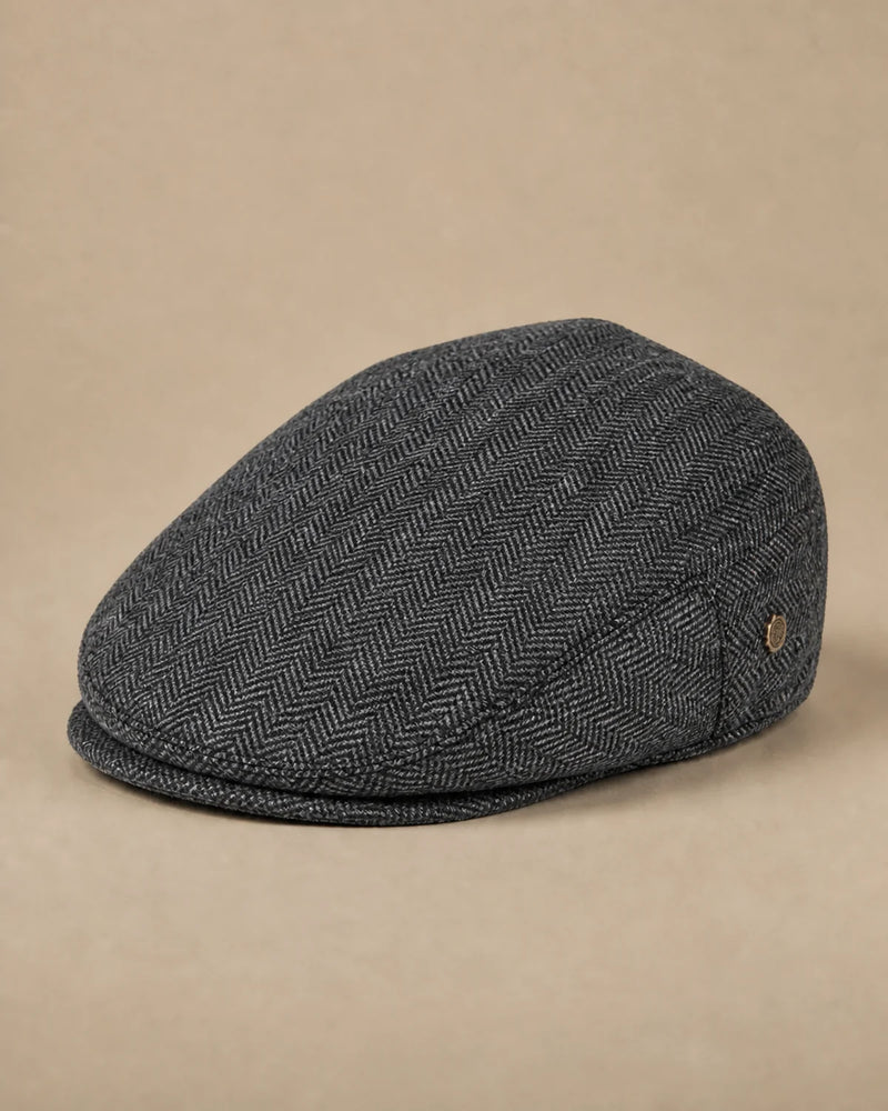 Boina Masculina Inglesa Lã Tweed Dublin Dark Grey em fundo neutro