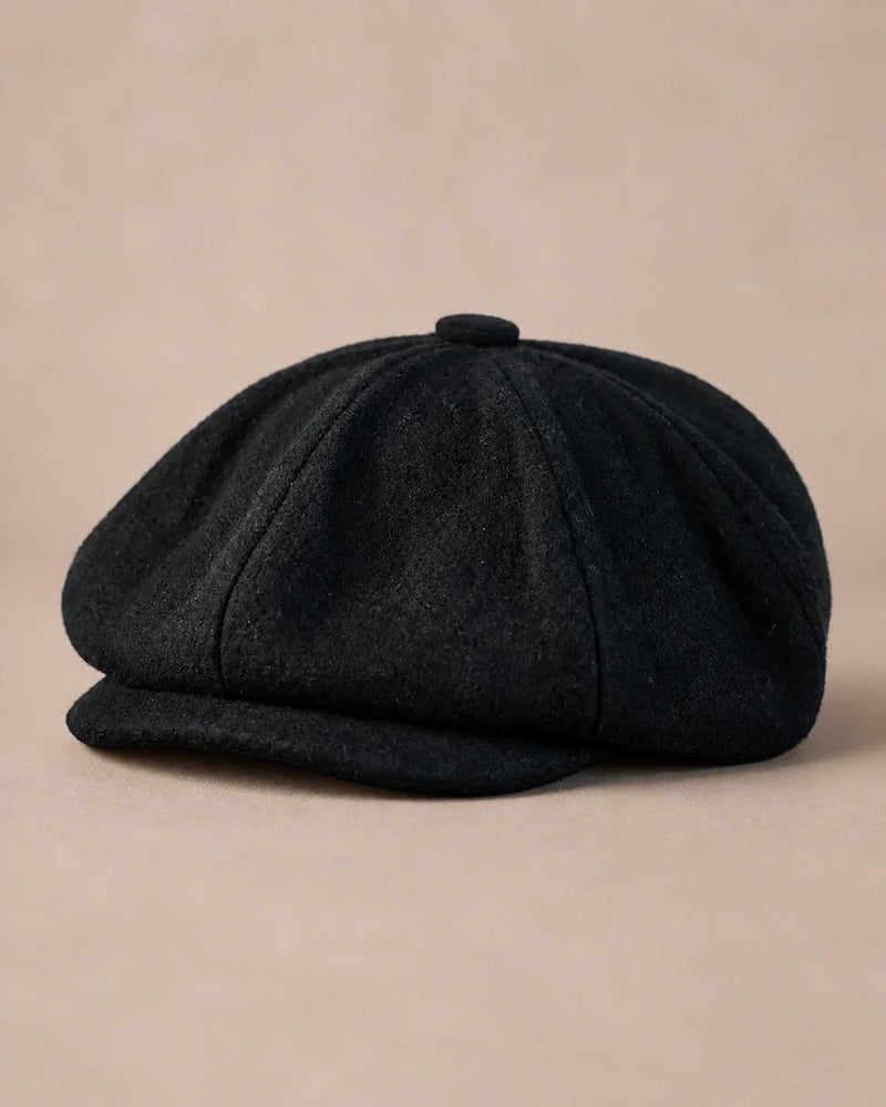 Boina Masculina Italiana 8 Gomos Fellini Black em fundo neutro