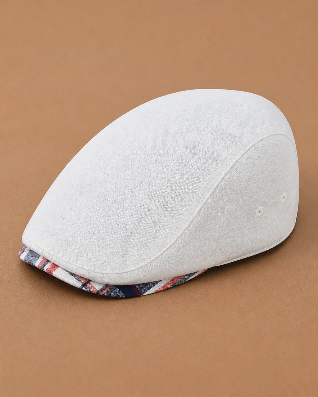 Detalhe superior da Boina Masculina Inglesa Linho Ascot White
