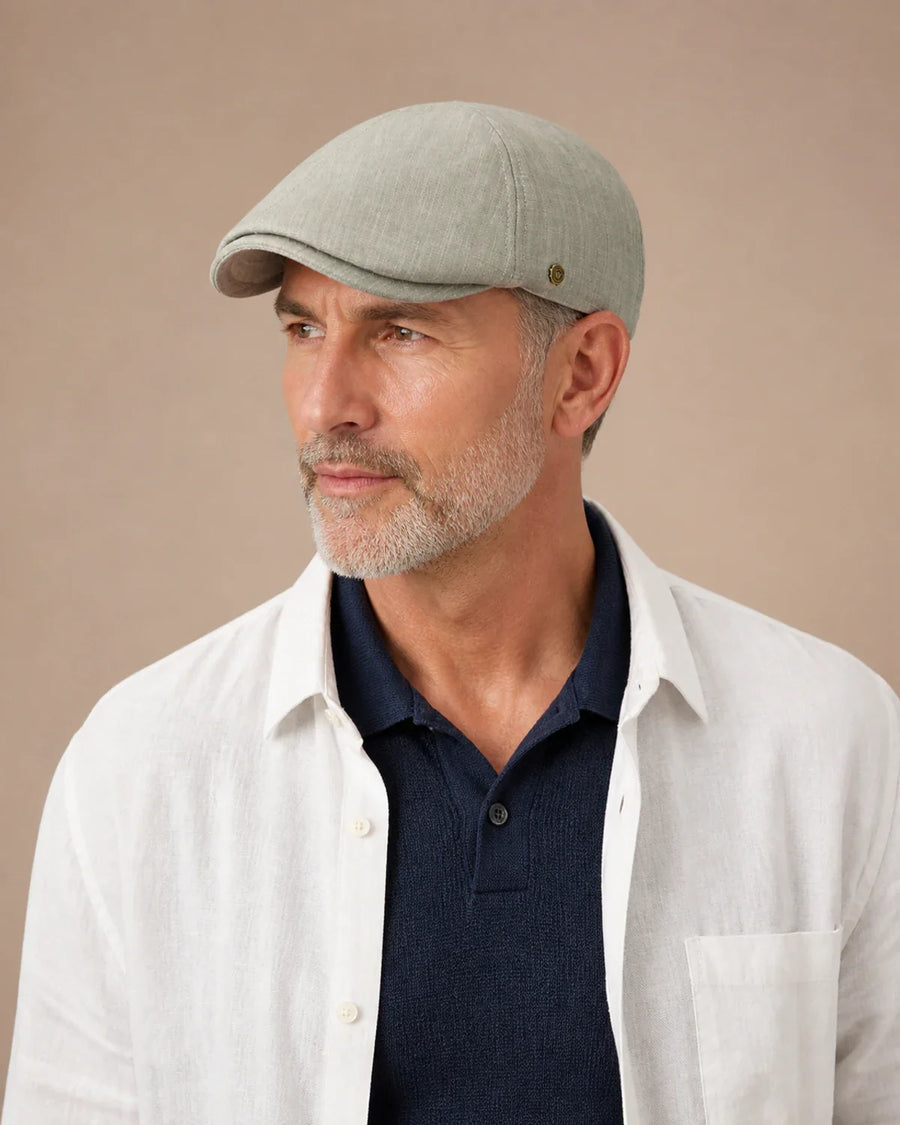 Boina Masculina Inglesa Algodão Oxford Light Grey em uso formal, vista próxima