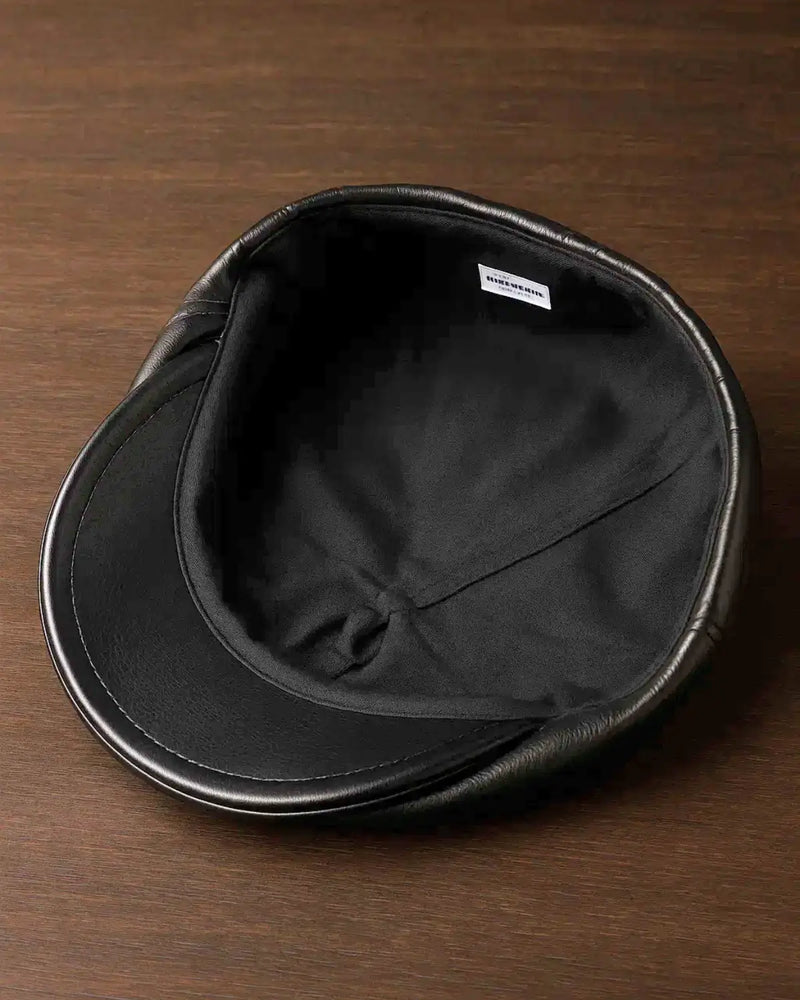 Parte interna da Boina Masculina Italiana Couro Black exibindo forro e acabamento interno

