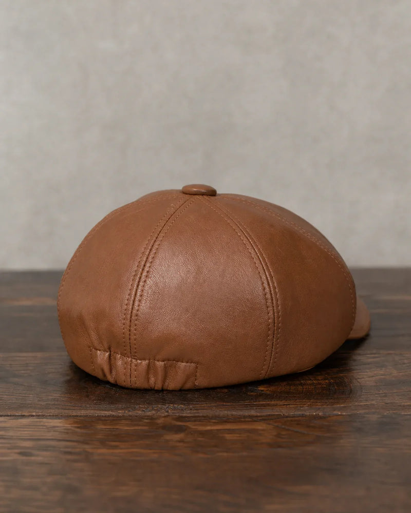 Boina Masculina Italiana Couro Brown Cappel detalhe traseiro dos gomos e ajuste
