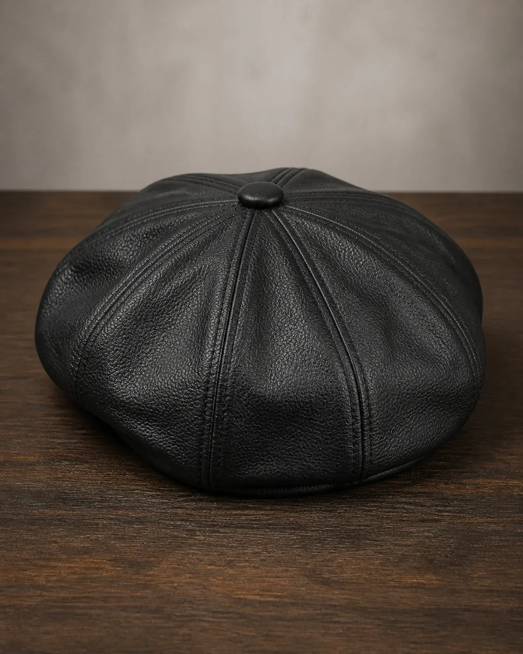Boina Masculina Italiana Couro Genuíno Black Cappel detalhe traseiro dos gomos e acabamento