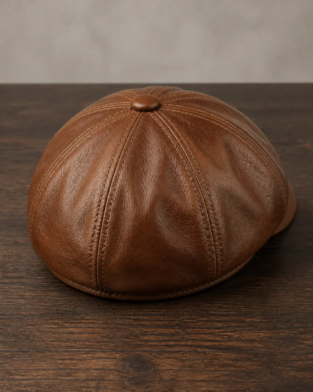 Boina Masculina Italiana Couro Genuíno Brown Cappel detalhe traseiro dos gomos e acabamento