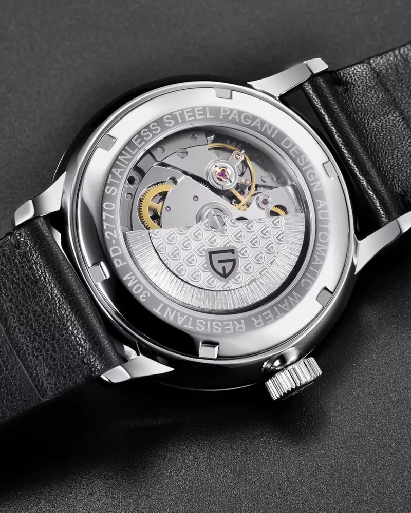 Mecanismo visível do Relógio Masculino Pulseira de Couro Virtus Black com movimento automático